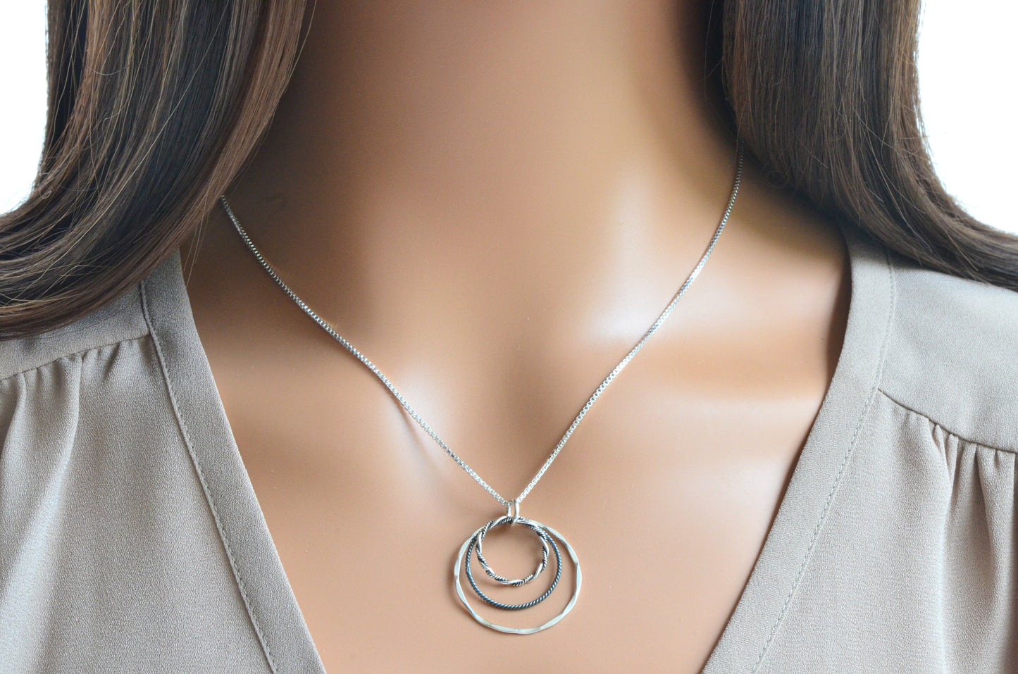 Textured Circles Necklace